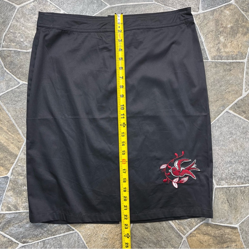 Sourpuss Bird Appliqué Skirt - Picture 9 of 12